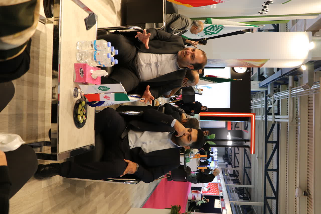 تصویر ۱۱ — نمایشگاه