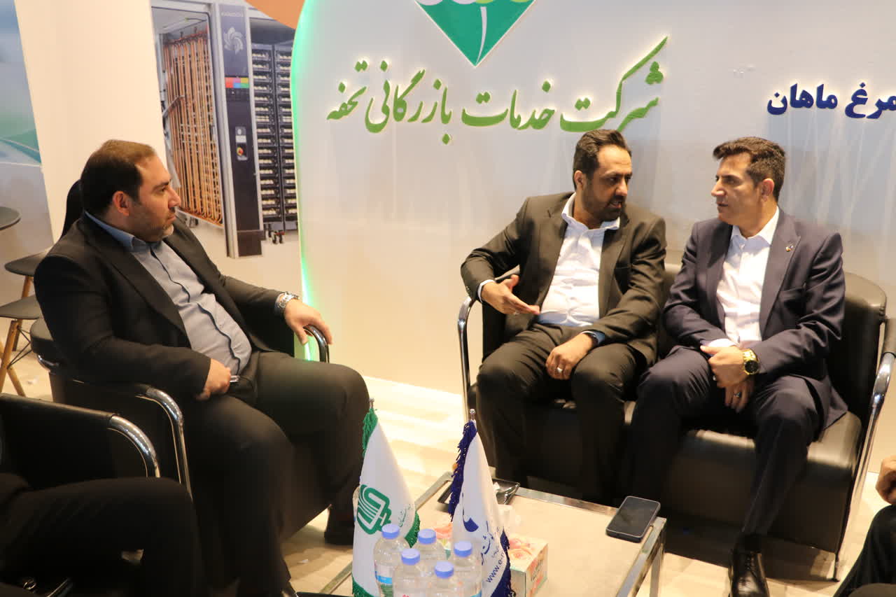 تصویر ۱۲ — نمایشگاه